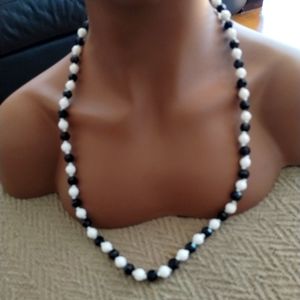 SALE: Elegant Black & White Beaded Necklace - Pre-Owned Costume Jewelry